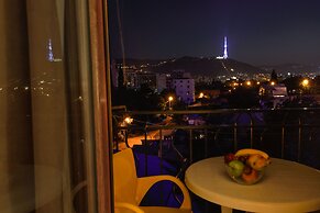 Dat Exx Apartments