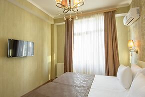Dat Exx Apartments