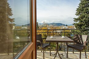 Dat Exx Apartments