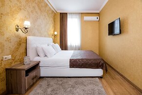 Dat Exx Apartments