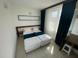 Hotel Lilia 2