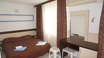 Hotel Lilia 2