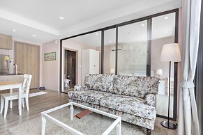 Rain Cha-Am Hua Hin by Jun & Pop