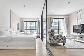 Rain Cha-Am Hua Hin by Jun & Pop