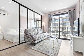 Rain Cha-Am Hua Hin by Jun & Pop