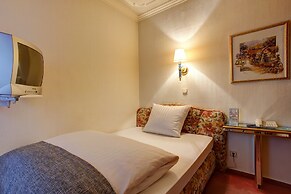 Centro Hotel Arde Koln, Trademark Collection by Wyndham