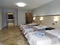 Hotel Cade