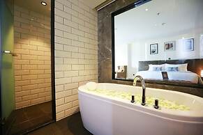 T Pattaya Hotel by PCL