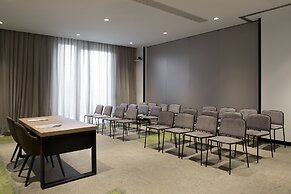 J Hotel