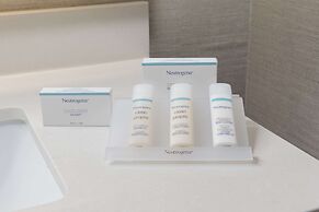 Homewood Suites by Hilton Ottawa Downtown