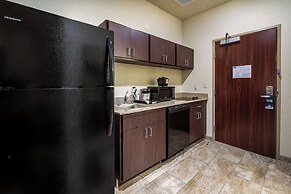 Cobblestone Hotel & Suites - Victor