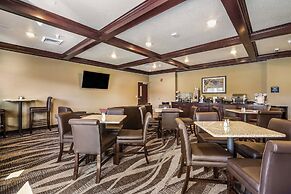 Cobblestone Hotel & Suites - Victor