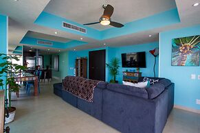 Oceanview 2 Bedroom Condo With Balconies