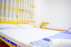 Unique View Hotel - Hostel