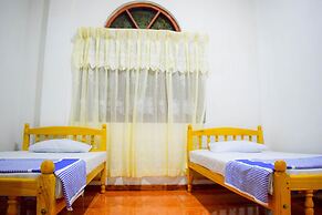 Unique View Hotel - Hostel