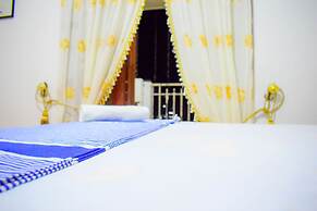 Unique View Hotel - Hostel