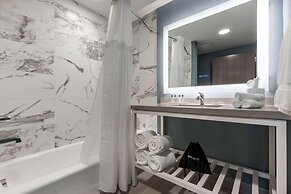 Cambria Hotel West Orange