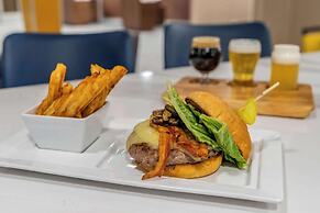 Cambria Hotel West Orange