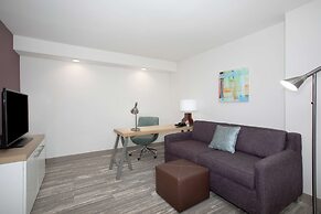 Hilton Garden Inn Omaha Aksarben Village