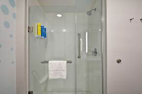 Tru By Hilton Syracuse North Airport Area