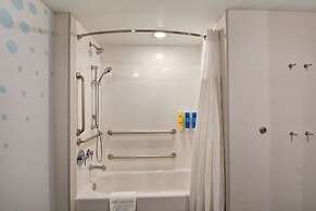 Tru By Hilton Syracuse North Airport Area