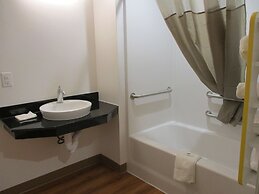 Motel 6 Fort Worth, TX - North - Saginaw