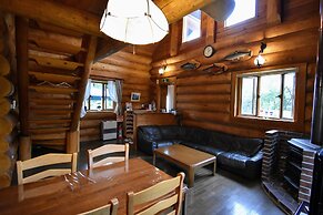 Canadian Log Cottage TAKITARO