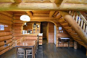 Canadian Log Cottage TAKITARO