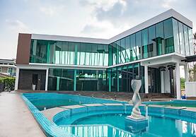 Hermitage Boutique House