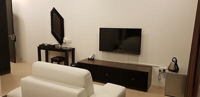 Hermitage Boutique House