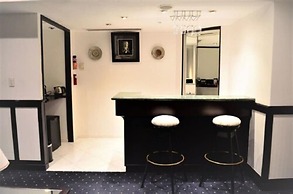 Sari Pacific Jakarta, Autograph Collection