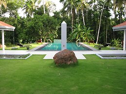 Anuhas Airport Villas