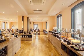 Nest&Rise Osaka Namba Hotel