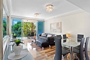 Holiday Holiday Chevron Renaissance