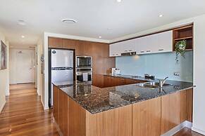 Holiday Holiday Chevron Renaissance