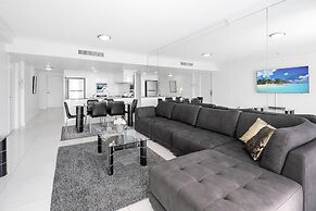 Holiday Holiday Chevron Renaissance