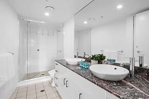 Holiday Holiday Chevron Renaissance