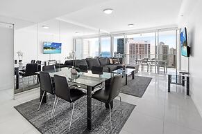 Holiday Holiday Chevron Renaissance