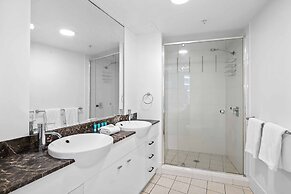 Holiday Holiday Chevron Renaissance