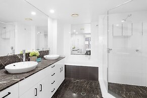 Holiday Holiday Chevron Renaissance