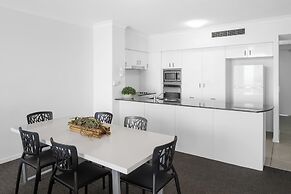 Holiday Holiday Chevron Renaissance