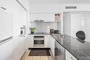 Holiday Holiday Chevron Renaissance