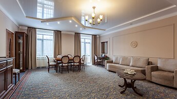 Sosnovy Bor Park-Hotel