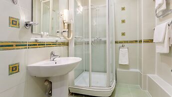 Sosnovy Bor Park-Hotel