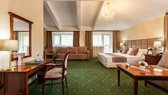 Sosnovy Bor Park-Hotel