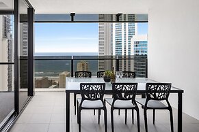 Holiday Holiday Circle On Cavill