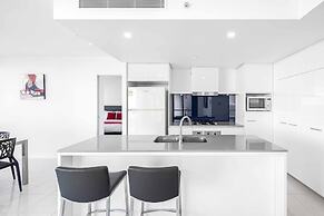 Holiday Holiday Circle On Cavill