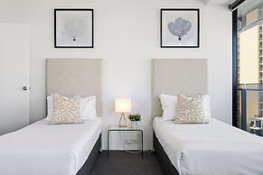 Holiday Holiday Circle On Cavill