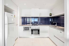 Holiday Holiday Circle On Cavill