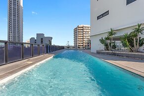 Holiday Holiday Circle On Cavill